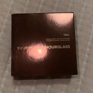 HOURGLASS VEIL TRANSLUCENT SETTING POWDER